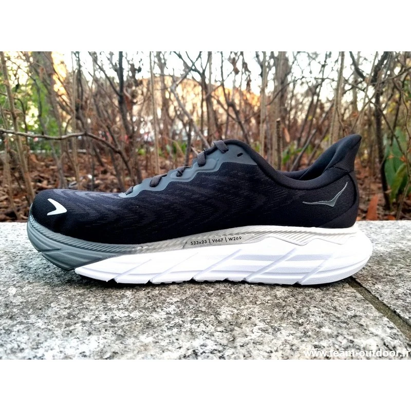 HOKA Arahi 6 Homme Black / White 6 HOKA Arahi 6 Homme Black / White – Image 4