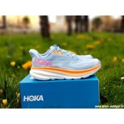 HOKA Clifton 9 Wide Femme Airy Blue / Ice Water -Hoka Boutique hoka clifton 9 wide femme airy blue ice water 2